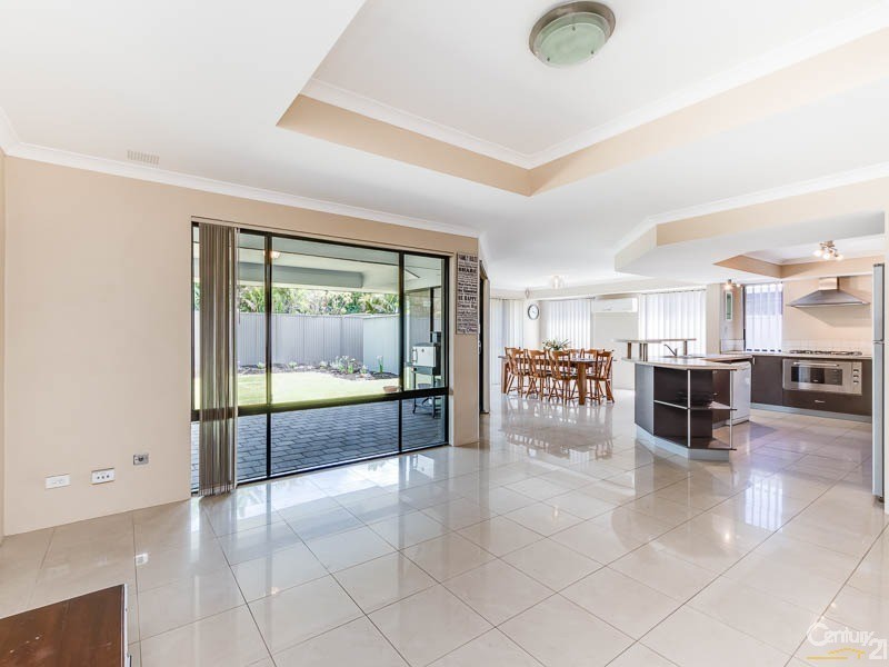 5 Waterview Parade, Southern River WA 6110