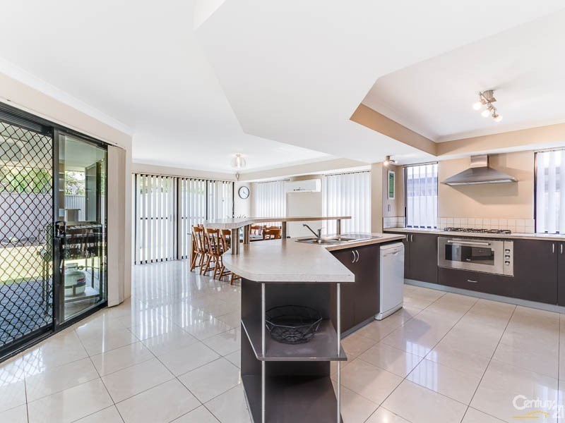 5 Waterview Parade, Southern River WA 6110