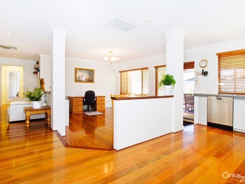 121 Warton Road, Thornlie WA 6108