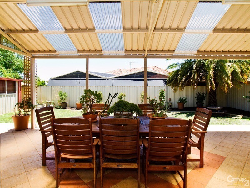 121 Warton Road, Thornlie WA 6108