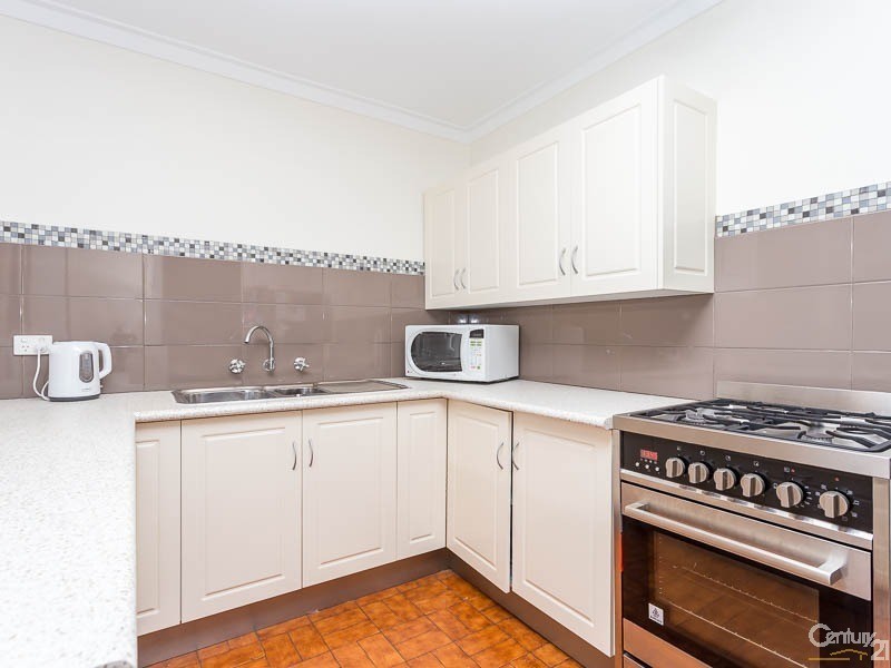 14 Jacobsen Way, Thornlie WA 6108