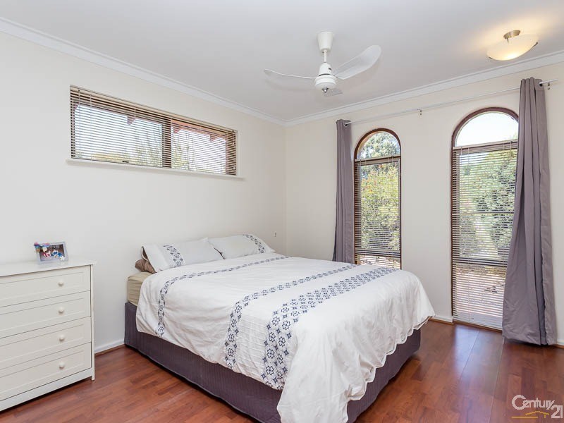 14 Jacobsen Way, Thornlie WA 6108