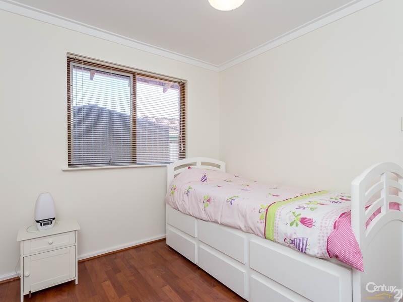 14 Jacobsen Way, Thornlie WA 6108