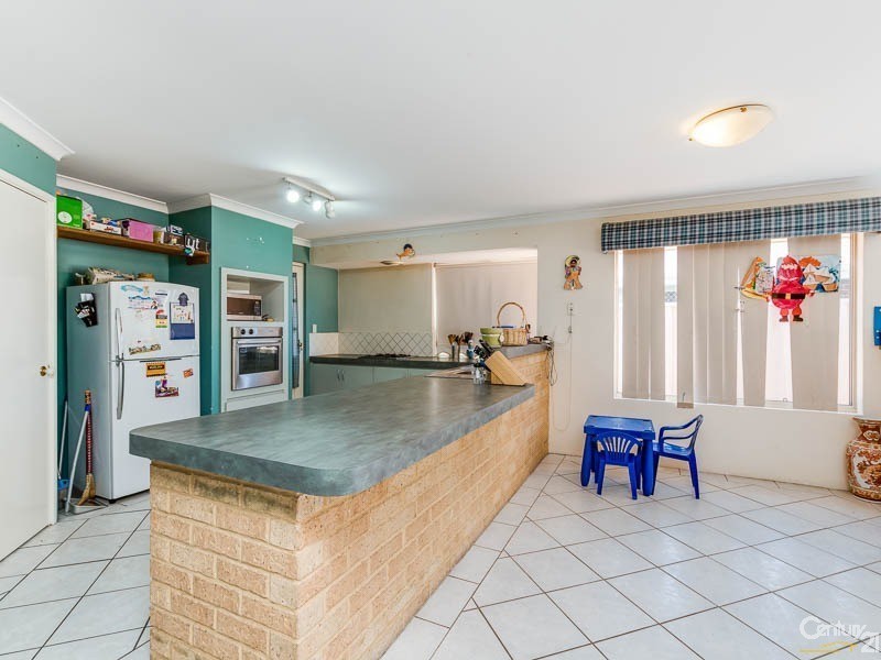 14 Cayman Place, Kenwick WA 6107