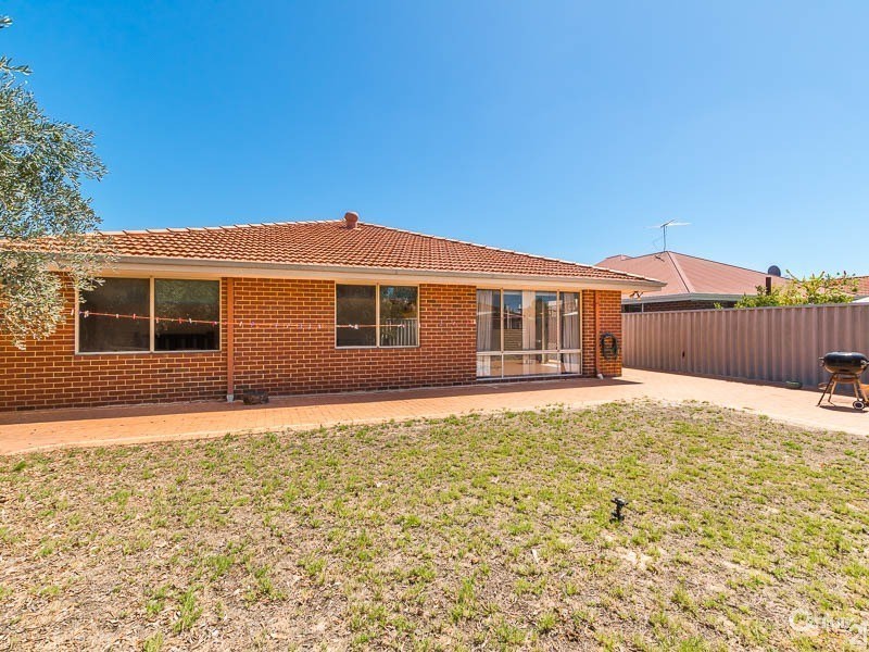 14 Cayman Place, Kenwick WA 6107
