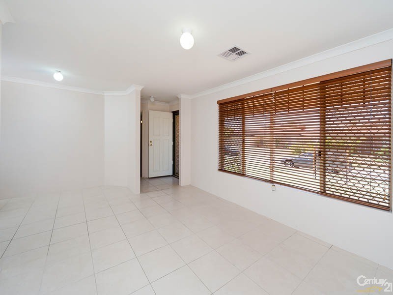 35 Barraberry Retreat, Canning Vale WA 6155