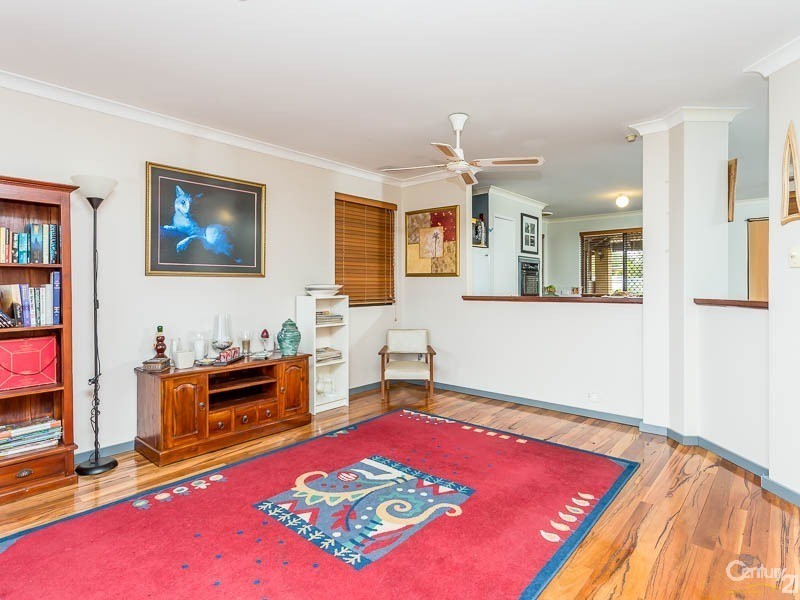 10 Baningan Avenue, Success WA 6164