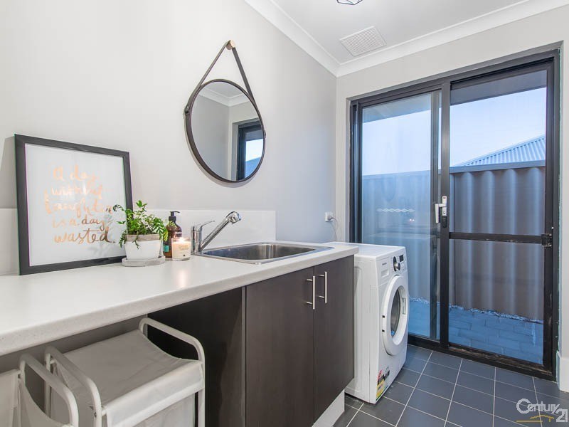 50 Vanderlin Crescent, Ridgewood WA 6030