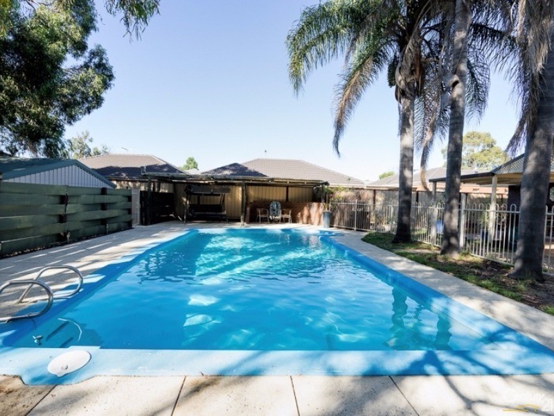 60 Evelyn Street, Gosnells WA 6110