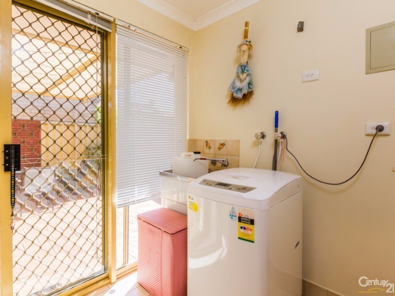 10/18 Heron Place, Maddington WA 6109