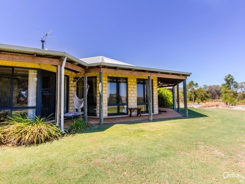 99 Wowra Drive, Gingin WA 6503