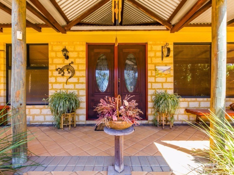 99 Wowra Drive, Gingin WA 6503