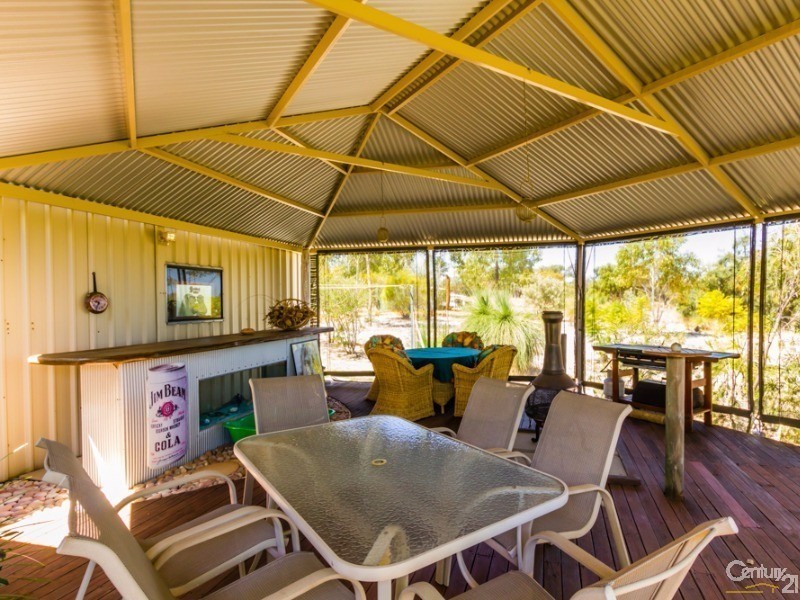 99 Wowra Drive, Gingin WA 6503