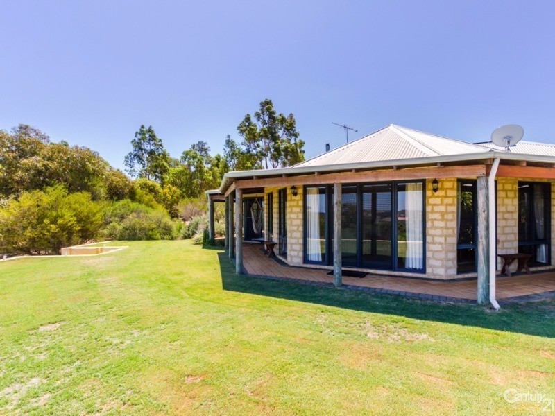 99 Wowra Drive, Gingin WA 6503