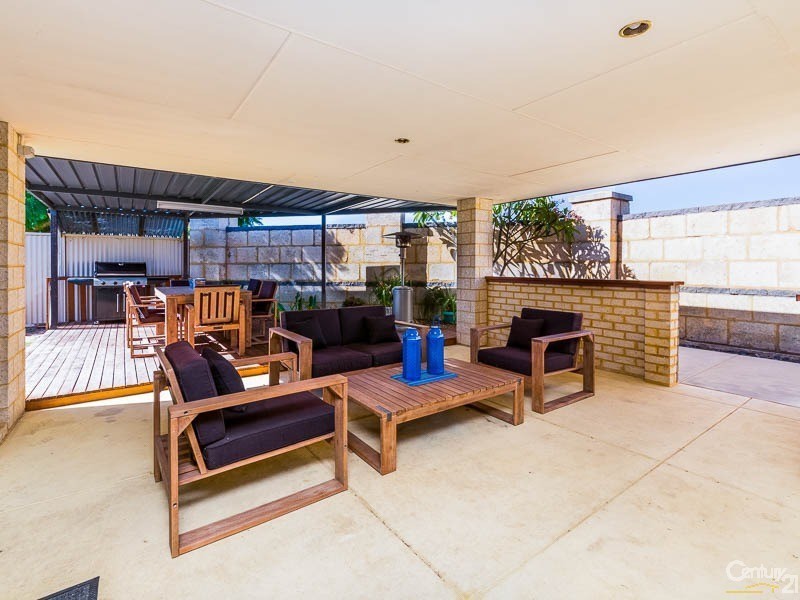 1 McKenzie Corner, Bertram WA 6167