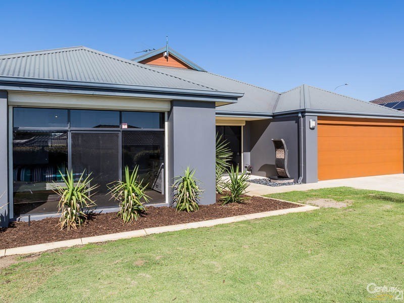 1 McKenzie Corner, Bertram WA 6167
