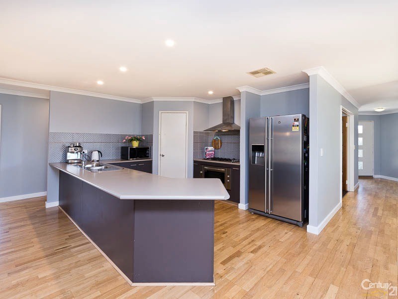 1 McKenzie Corner, Bertram WA 6167