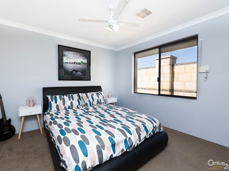 1 McKenzie Corner, Bertram WA 6167