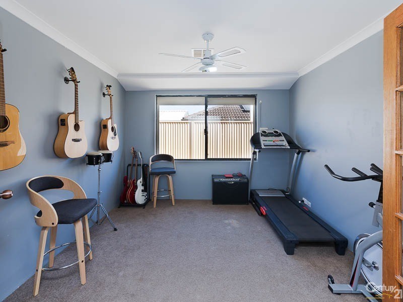 1 McKenzie Corner, Bertram WA 6167