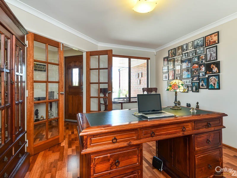 46 Whiteman Crescent, Bertram WA 6167