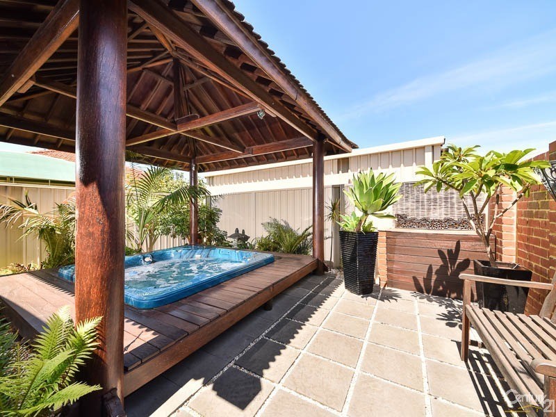 46 Whiteman Crescent, Bertram WA 6167