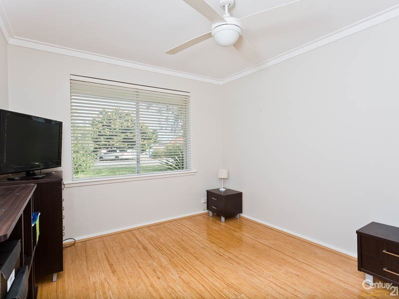 18 Recreation Drive, Shoalwater WA 6169