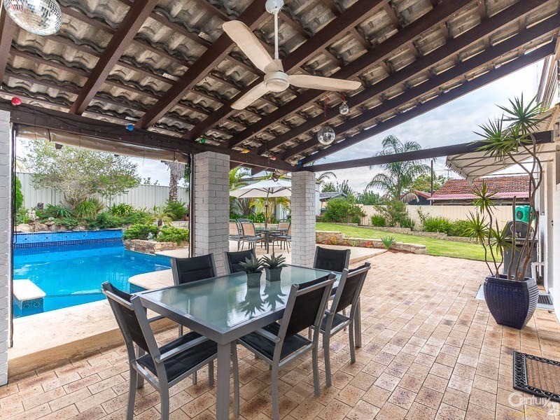 9 Camborne Way, Thornlie WA 6108