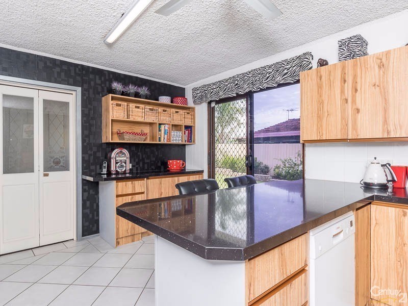 9 Camborne Way, Thornlie WA 6108