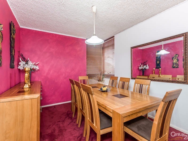 9 Camborne Way, Thornlie WA 6108