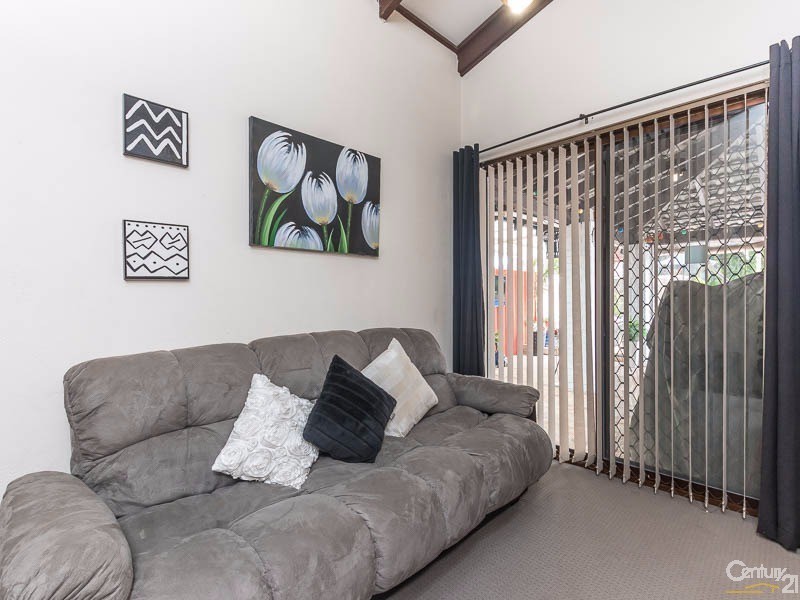 9 Camborne Way, Thornlie WA 6108