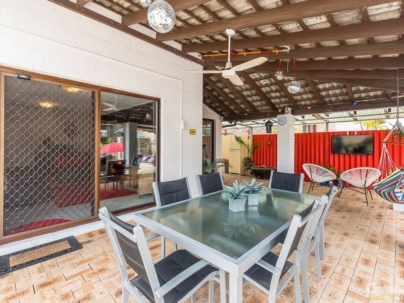 9 Camborne Way, Thornlie WA 6108