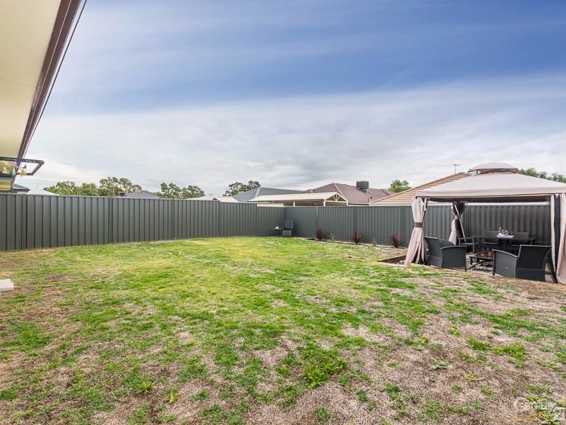 6 Houdan Street, Southern River WA 6110