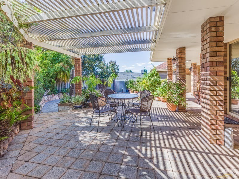 6 Cain Place, Leeming WA 6149