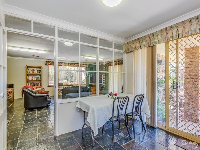 6 Cain Place, Leeming WA 6149