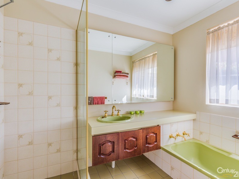 6 Cain Place, Leeming WA 6149