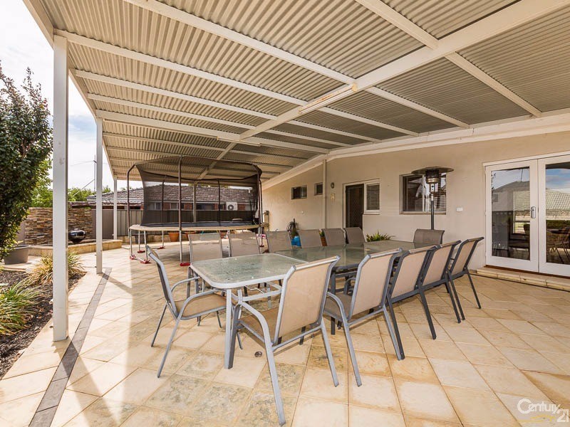 42 Linton Street North, Byford WA 6122