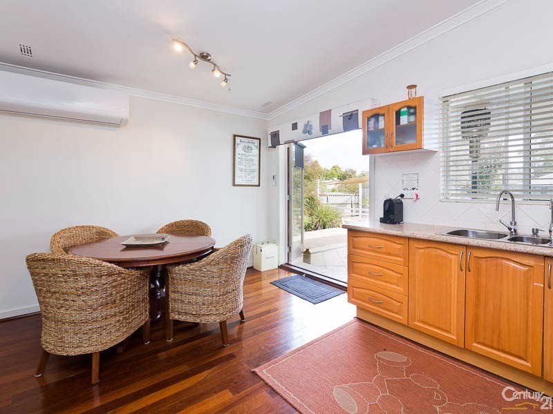 42 Linton Street North, Byford WA 6122
