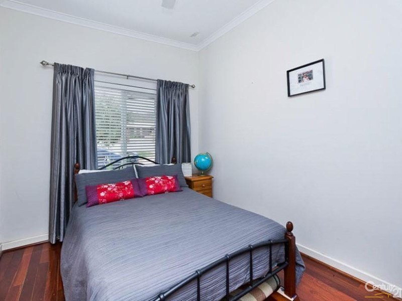 42 Linton Street North, Byford WA 6122