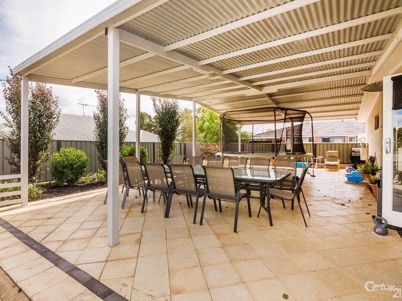 42 Linton Street North, Byford WA 6122