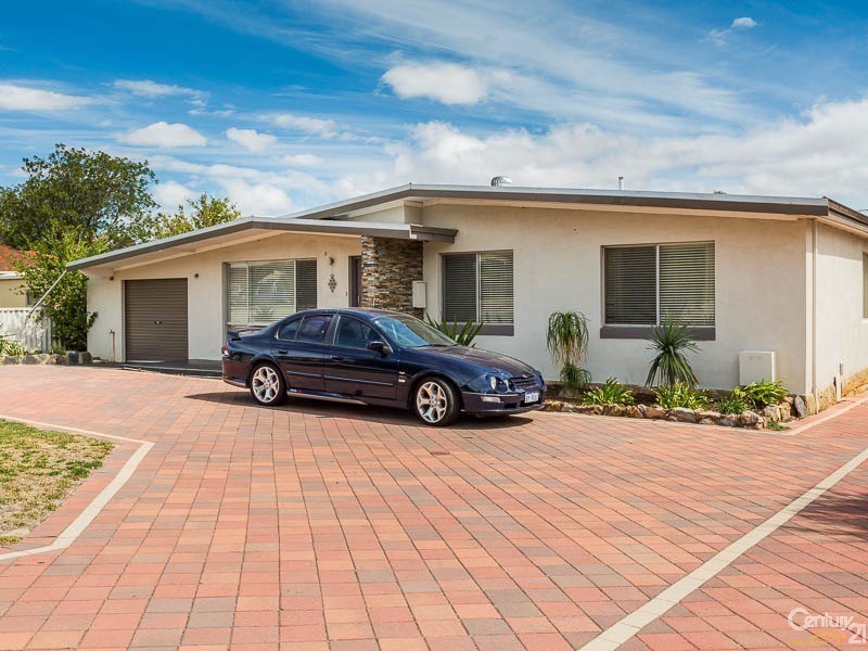 42 Linton Street North, Byford WA 6122
