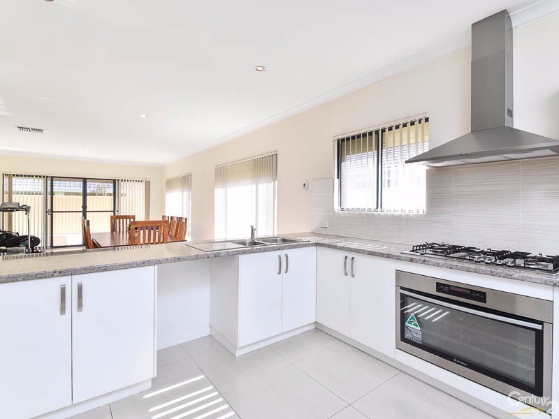 13 Trumpet Street, Southern River WA 6110