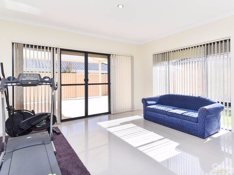 13 Trumpet Street, Southern River WA 6110