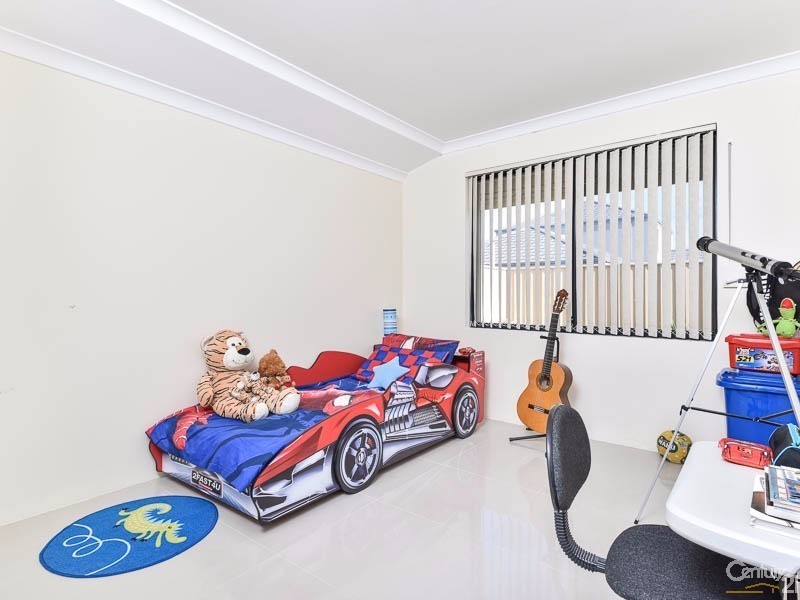 13 Trumpet Street, Southern River WA 6110