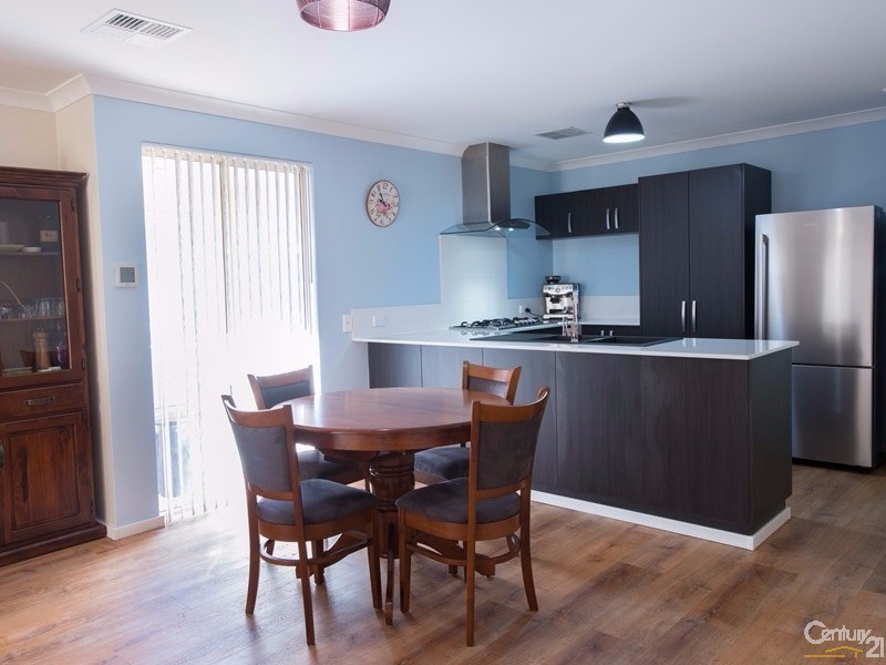 55 Barrington Avenue, Champion Lakes WA 6111