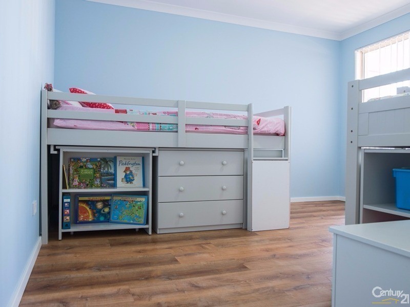 55 Barrington Avenue, Champion Lakes WA 6111