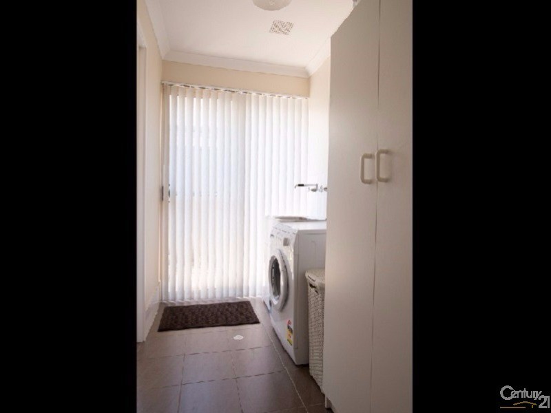 55 Barrington Avenue, Champion Lakes WA 6111