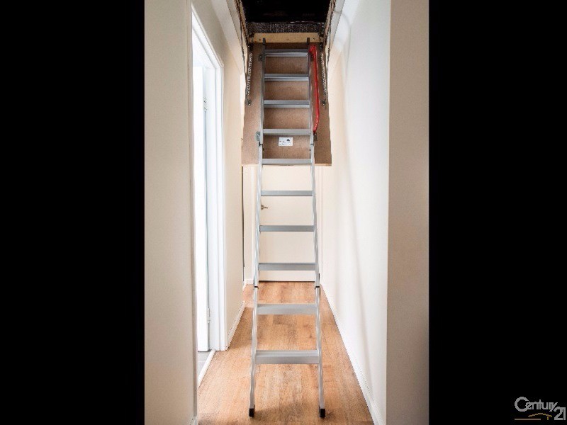 55 Barrington Avenue, Champion Lakes WA 6111