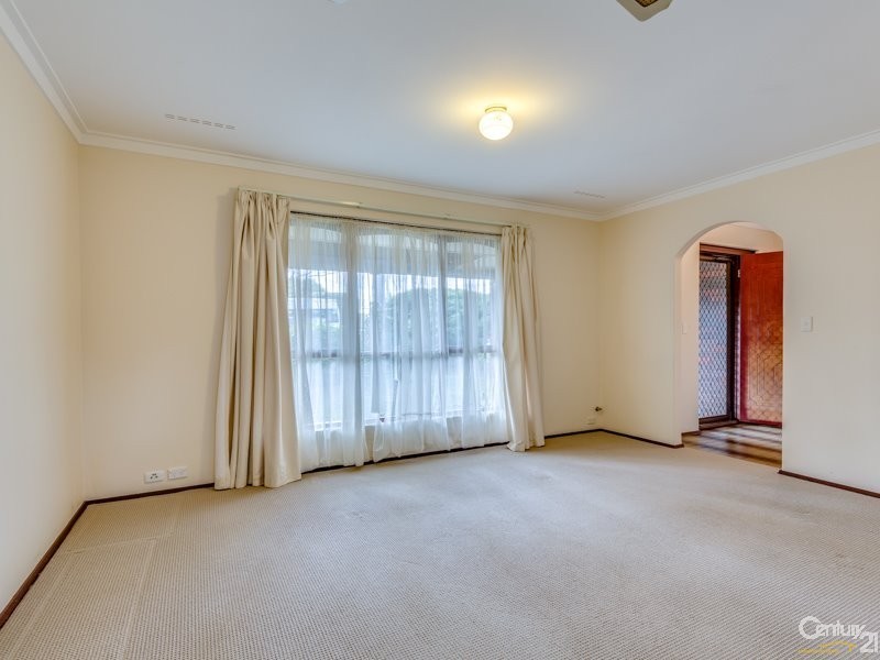 8 Sands Court, Huntingdale WA 6110