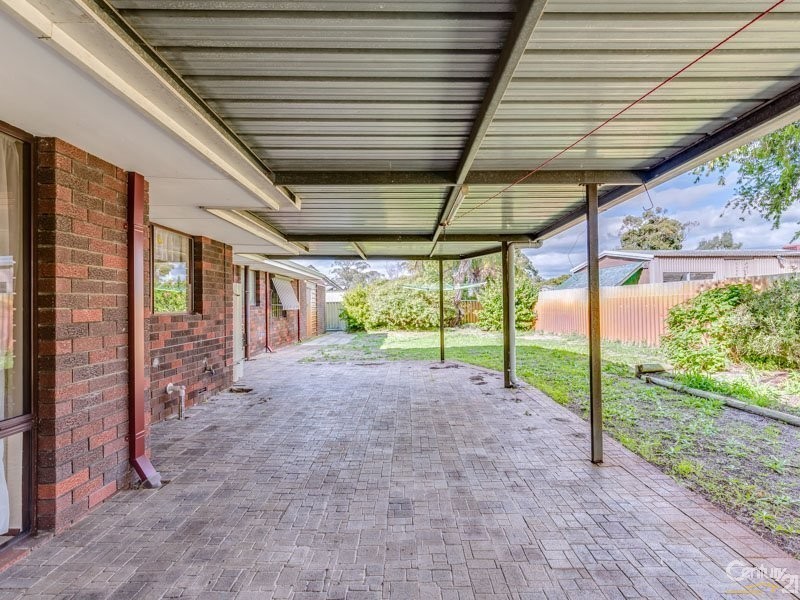 8 Sands Court, Huntingdale WA 6110