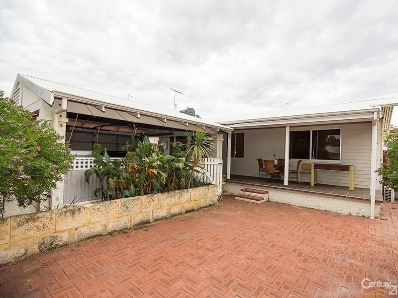 17 Reddington Way, Brentwood WA 6153